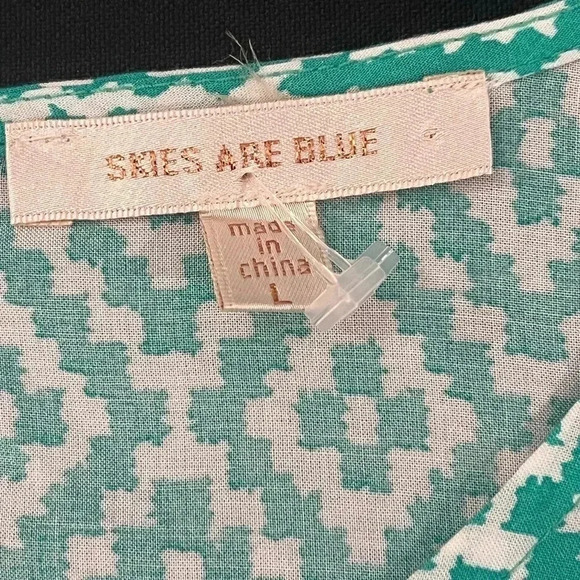 Skies are Blue size L rayon pullover blouse EUC - Picture 9 of 10